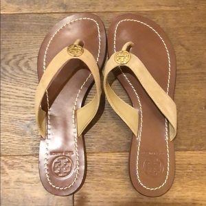 NWOT Tory Burch suede flip flop sandals